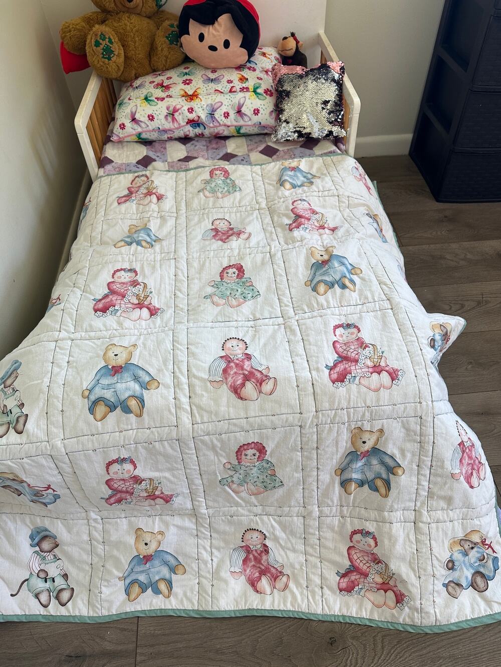 Vintage 80s Teddy Bear Rag Doll Baby Quilt Pastel Green Crib Blanket 40x48